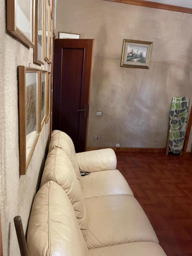 Casa Degli Zii Appartamento Letizia Luni 外观 照片