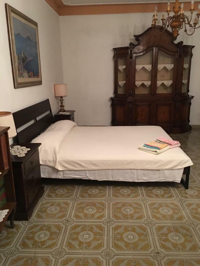 Casa Degli Zii Appartamento Letizia Luni 外观 照片