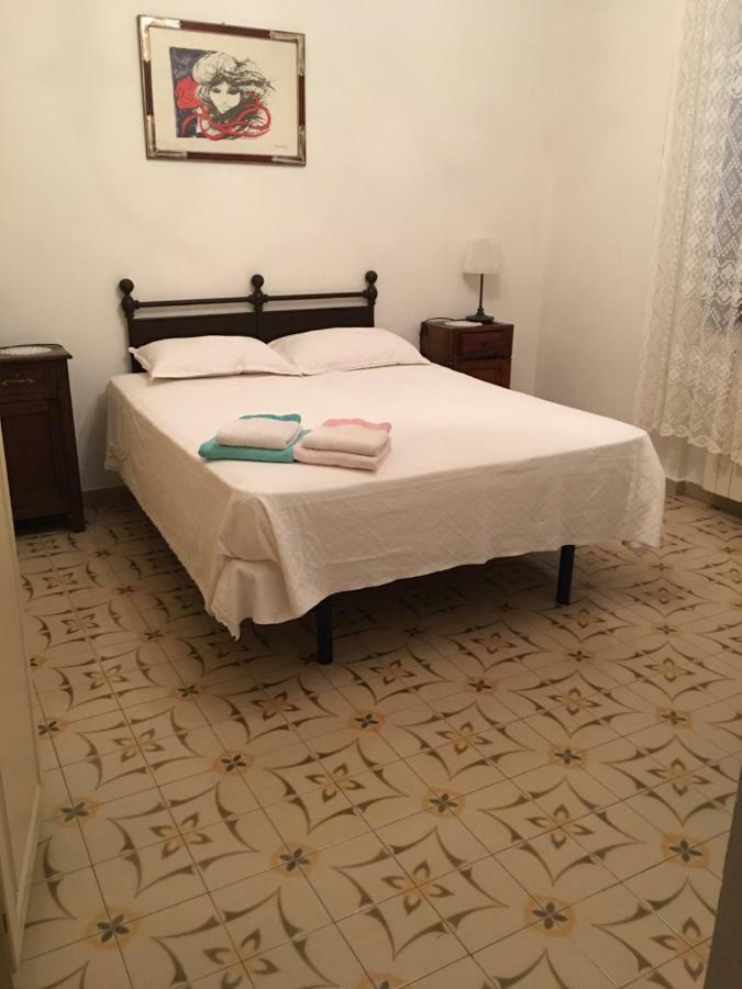 Casa Degli Zii Appartamento Letizia Luni 外观 照片