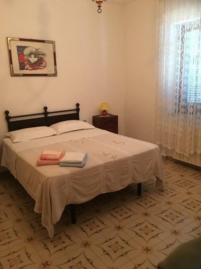 Casa Degli Zii Appartamento Letizia Luni 外观 照片