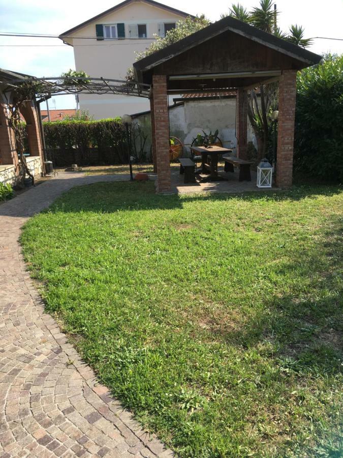 Casa Degli Zii Appartamento Letizia Luni 外观 照片